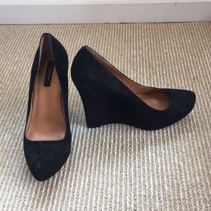 Any shoe in closet - Make  $5 offer & I’ll accept